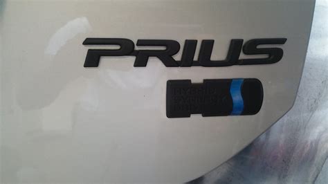 Blacked Out Emblems Via Plastidip Priuschat