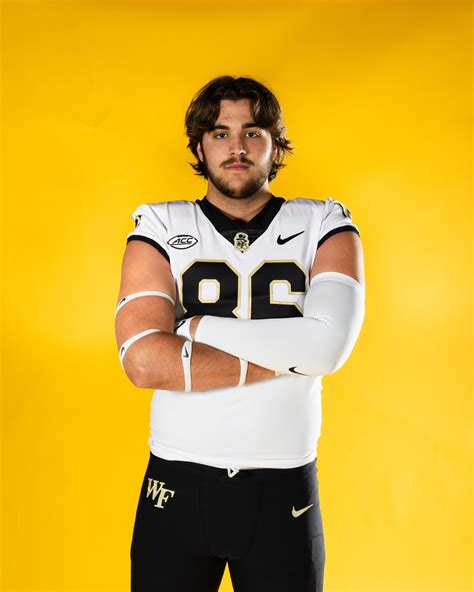 Dominic Deluca, Tight end, Wake Forest Demon Deacons - NIL Profile