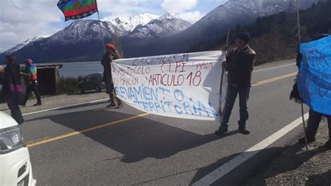 Corte mapuche en la ruta 40 La Provincia se comprometió a entregar el