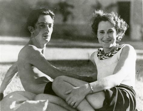 10 Bizarre Facts You Might Not Know About Salvador Dalí Vintage News Daily