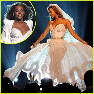 2012 Fashion Styles: Exclusive Beyonce Wedding Dress Pictures, Elegant ...