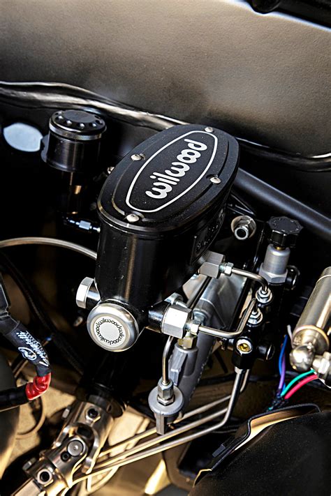 A Silver Sport Transmissions hydraulic clutch kit makes installing a