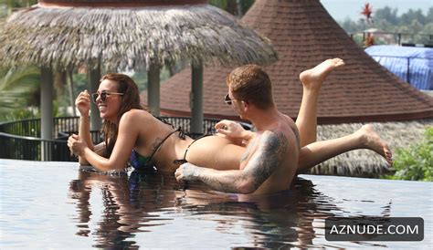 Imogen Townley Sexy In A Multicolored Bikini On Holiday At The Pool In Thailand April
