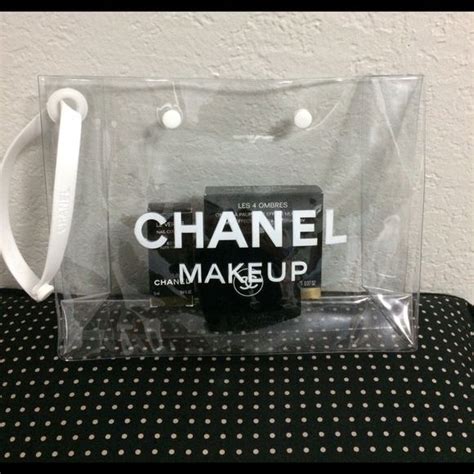 Chanel Makeup Bag | Gift makeup, Chanel makeup bag, Chanel makeup