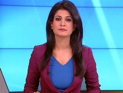 25 Hottest Female News Anchor In India Indian Tv Reporters Page 15 Of 24 Wikigrewal