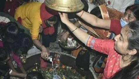 Mahashivratri 2024 शिव मंदिरों में उमड़ा आस्था का जन सैलाब शिवालयों