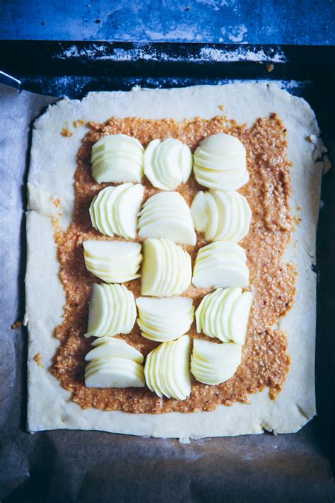 Rezept für einfache Apfel Frangipane Tarte mit Mandelcreme apple