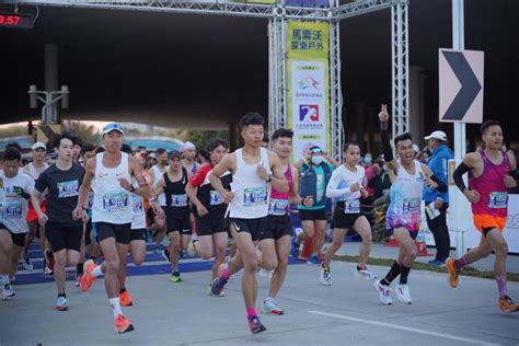 馬索沃路跑趣台中站鳴槍 上萬跑迷感受中央公園滿園春色