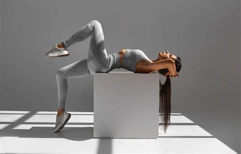 Wallpaper Pose Background Model Mike Figure Brunette Hairstyle Lies For Mobile And