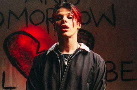 Yungblud Crowned On Historic Uk Albums Chart Rentertainment