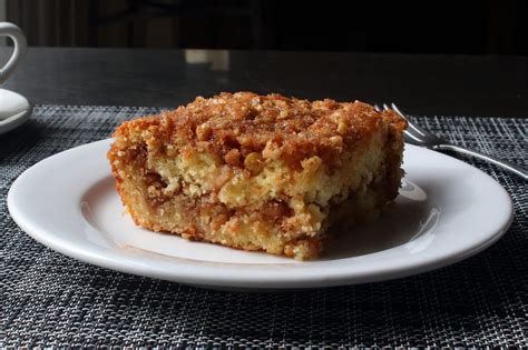 Apple Crumble Coffee Cake - Crockpot Girl