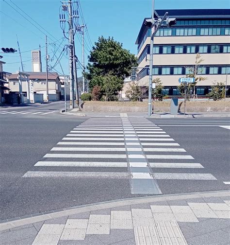 明窓・手上げ横断 山陰中央新報デジタル