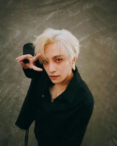 221109 WAYV Yang Yang Instagram Update | kpopping