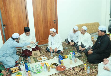 Haul Pendiri Pesantren Zainul Hasan Genggong Hadirkan Kh Zulfa Mustofa