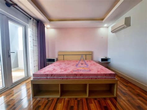 Doun Penh Area Fully Furnished One Bedroom For Rent Near Riverside