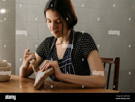 Female Woman Potter Hi Res Stock Photography And Images Alamy