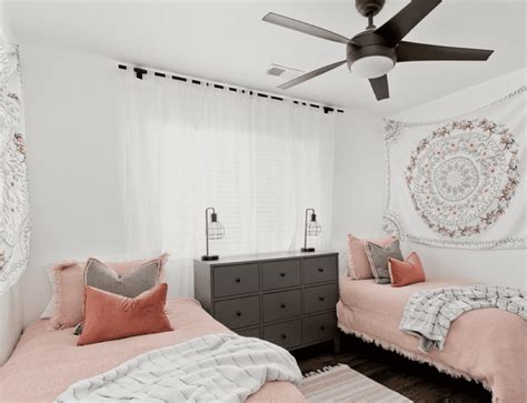 30 Minimalist Dorm Room Ideas For A Stylish Space