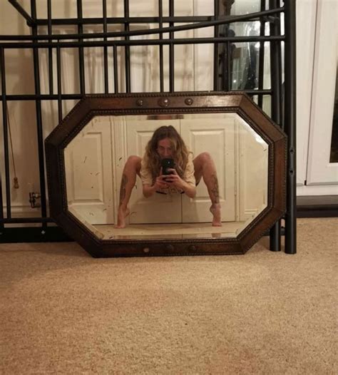 20 Times People Took Creative And Funny Pictures To Sell Their Mirrors