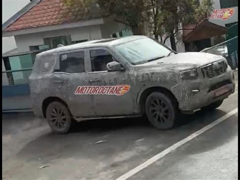 Mahindra Scorpio Spotted With A Normal Sunroof Motoroctane