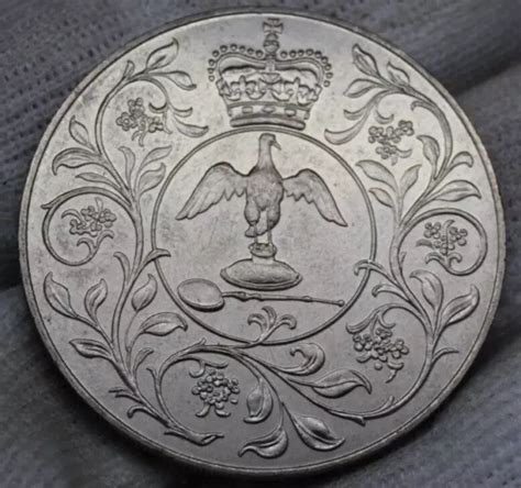 GREAT BRITAIN 1977 Queen Elizabeth II Silver Jubilee Commemorative