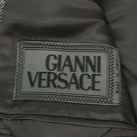 Yahooオークション 美品 正規品 Gianni Versace ジャンニ ヴェルサ