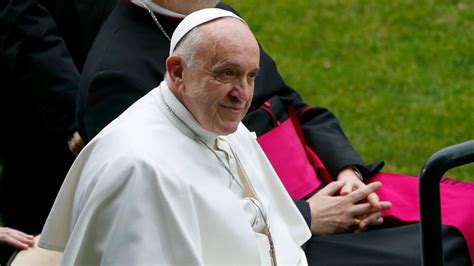 Em Mensagem De Ano Novo Papa Pede Paz E Condena Viol Ncia Contra