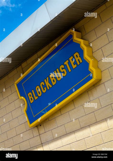 Blockbuster logo hi-res stock photography and images - Alamy