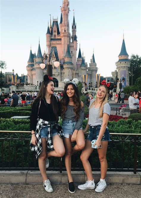 Summer Disneyland Outfits