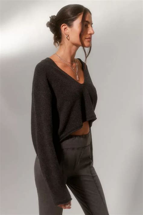 Bdg Valeria Cropped V Neck Sweater Urban Outfitters