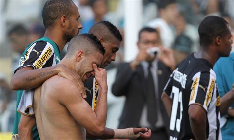 Botafogo Dribla Torcida No Retorno Ao Rio Jornal O Globo