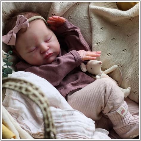 Roshuan Lifelike Reborn Baby Dolls Real Life Baby Dolls Realistic Baby