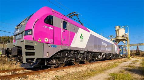 Renfe Mercancías pone en marcha la primera locomotora Cero CO2 para