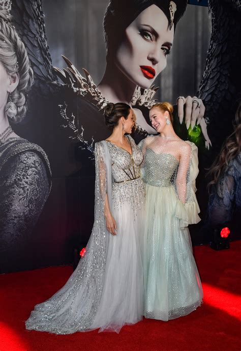 elle fanning maleficent set