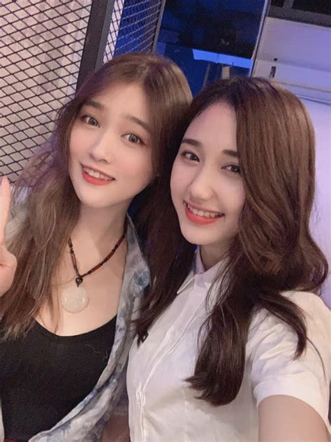 Hot Nh Th Y Ba H T C Ng C Trinh Khen L Khi N C K T T N I Loan Sang T M G P