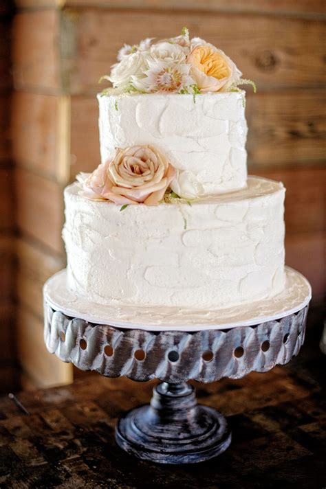 Ivory Buttercream Wedding Cake With Roses