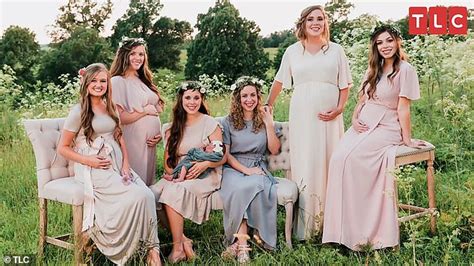 Jessa Anna Joy Anna Kendra Lauren And Abbie Duggar Pose Together