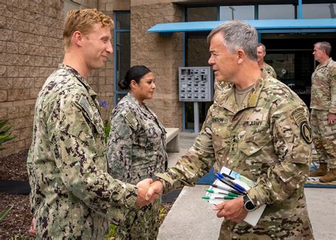 Dvids Images Ussocom Commander Visits Naval Special Warfare Command