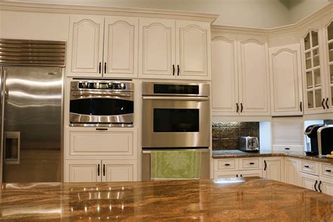 Pinstripe Glaze Kitchen Cabients Premier Cabinet Painting Refinishing