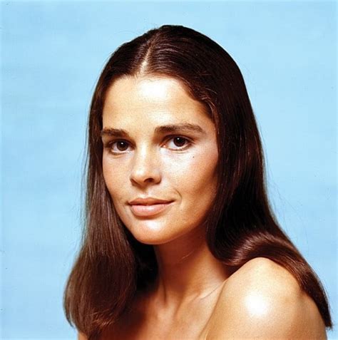 40 Beautiful Portrait Photos Of Ali Macgraw In The 1960s And Early 70s