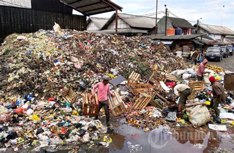 Solusi Tuntaskan Sampah Di Pasar Induk Caringin Kota Bandung Foto