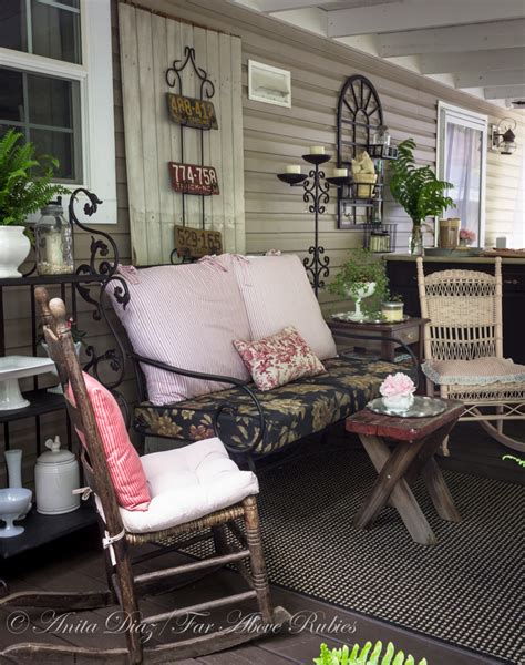 Vintage farmhouse style porch - Whispering Pines Homestead