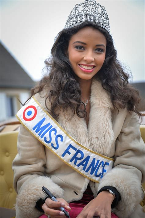 Photo Miss France 2014 Flora Coquerel Fait Son Retour Triomphal