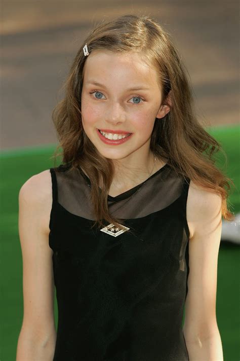 Julia Winter Net Worth in 2023 - Wiki, Age, Weight and Height