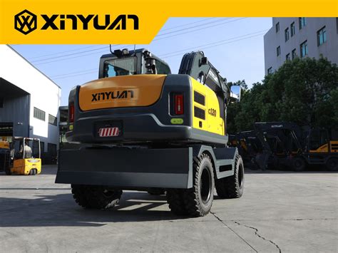 Xinyuan XYC120WT Hotsale 9 Ton Construction Machinery Backhoe Digger