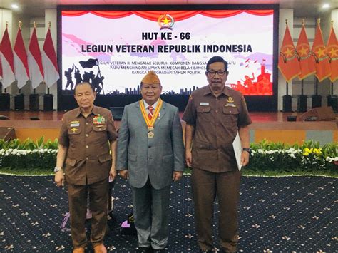 Peringati Hut Ke 66 Lvri Beri Penghargaan Bintang Lvri Kepada Menhan
