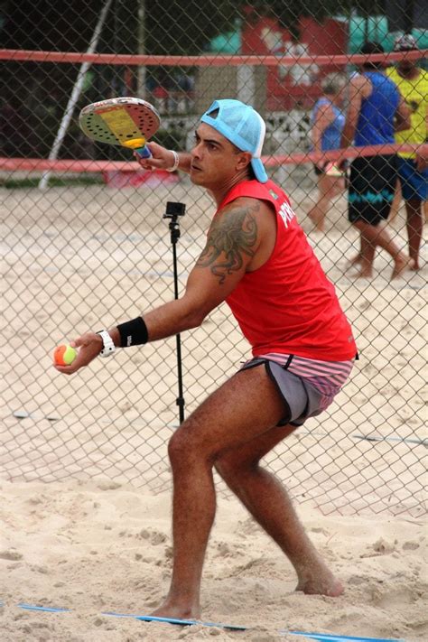 Aramaceano é destaque em torneios de beach tennis no Brasil e no mundo