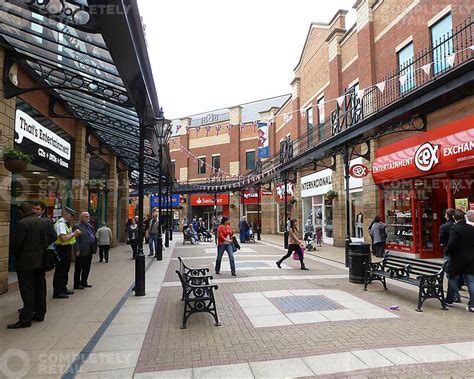 Captain Cook Square Middlesbrough Ts1 5ua Completely Retail