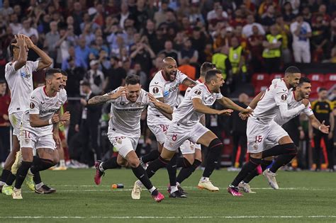 El Sevilla Festeja Su S Ptima Europa League Marca