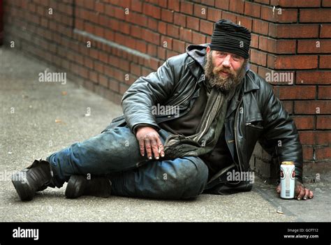 Vagrant Tramp Homeless Man Beard Hi Res Stock Photography And Images