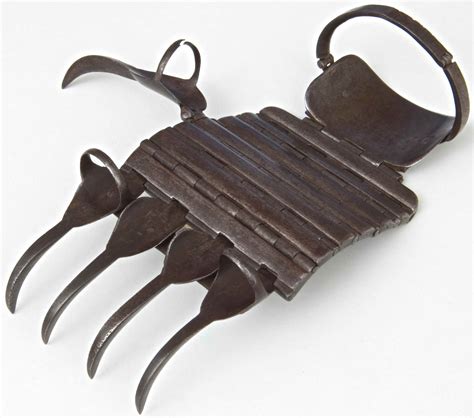 Indian Maharashtra Bagh Nakh Tiger Claws 18th To 19th Century The